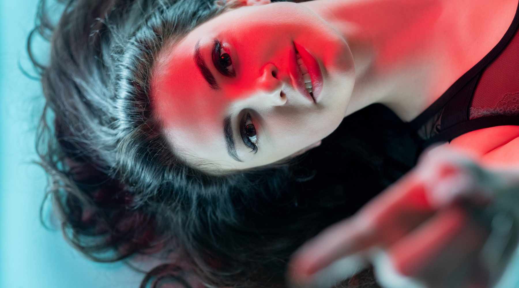 Infrared Sauna vs. Red Light Therapy: Uncovering the Key Differences