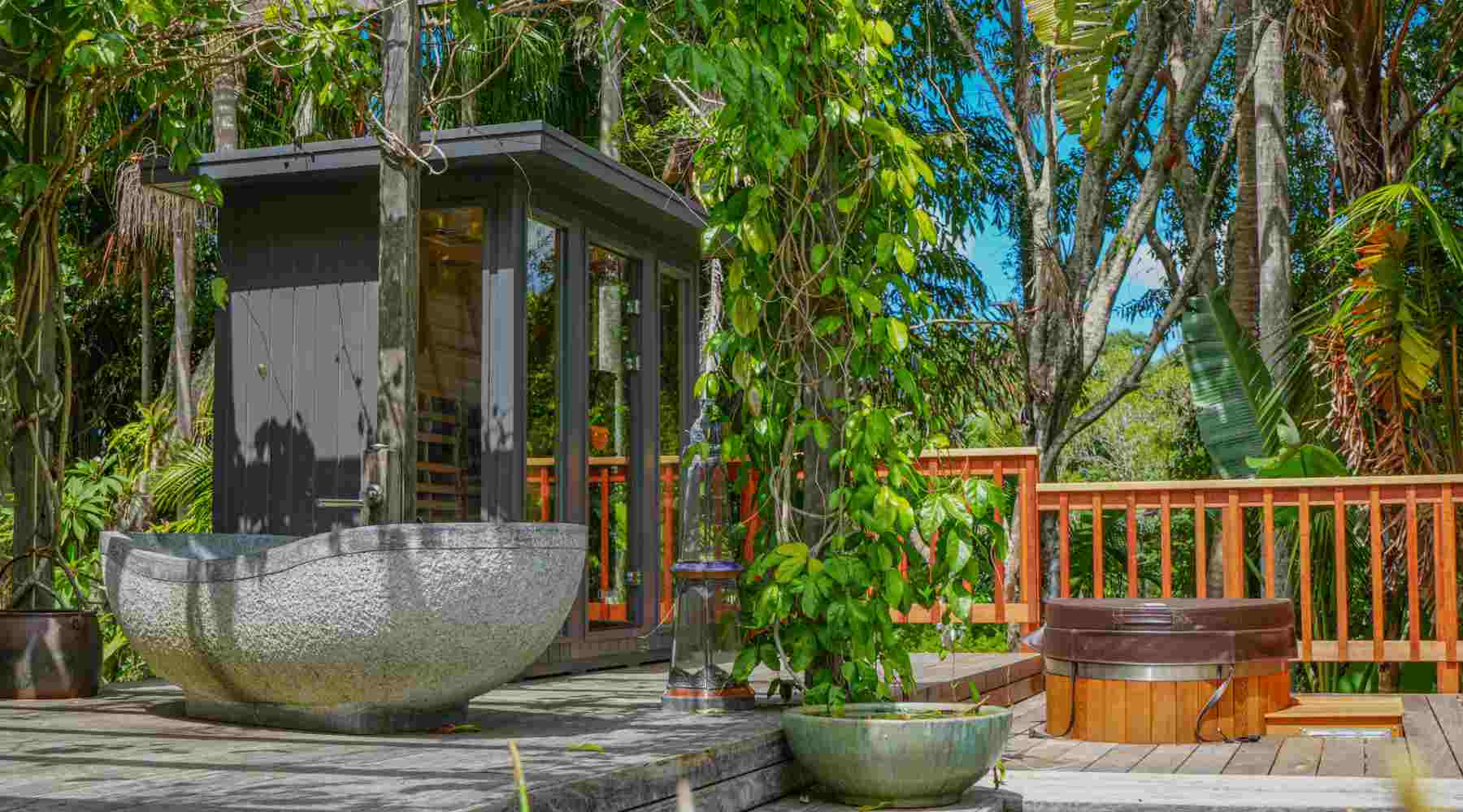 Indoor Saunas Vs Outdoor Saunas