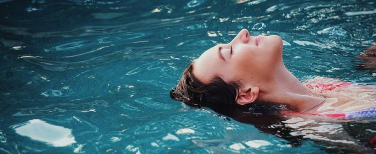 How Infrared Saunas Can Reduce Stress and Provide Relaxation
