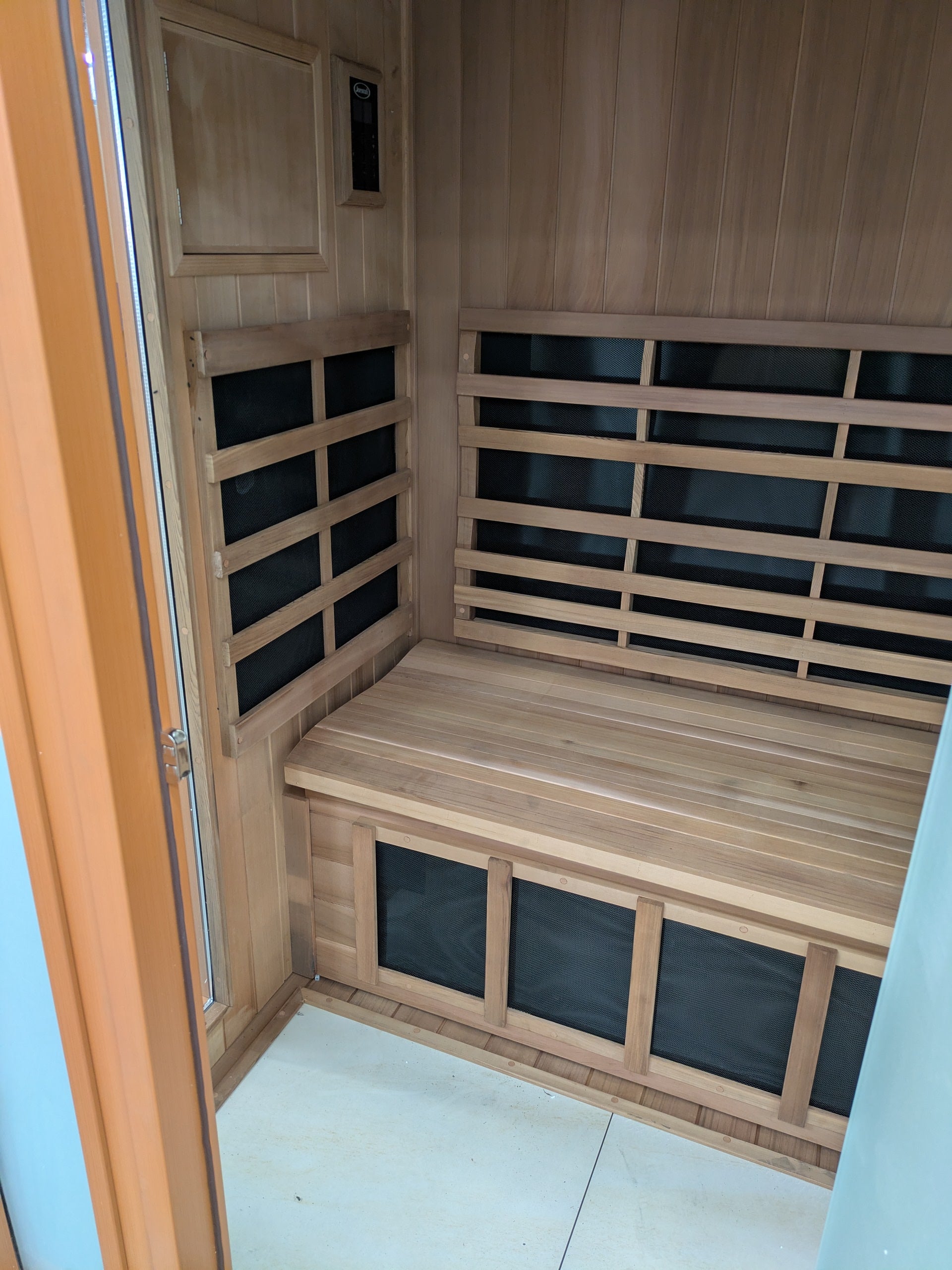 CLEARANCE | Sanctuary Outdoor 2 Person Sauna | Damaged