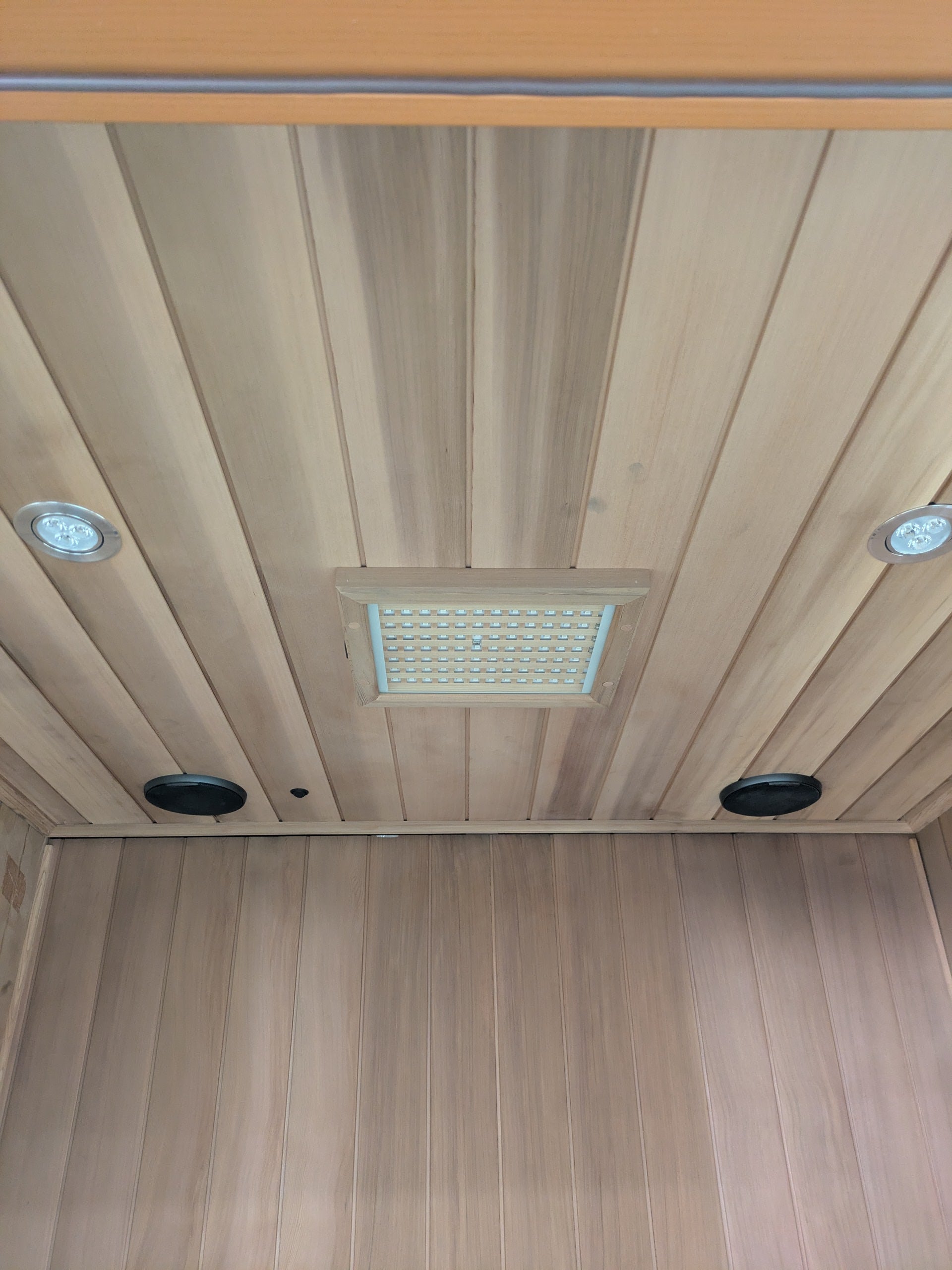 CLEARANCE | Sanctuary Outdoor 2 Person Sauna | Damaged